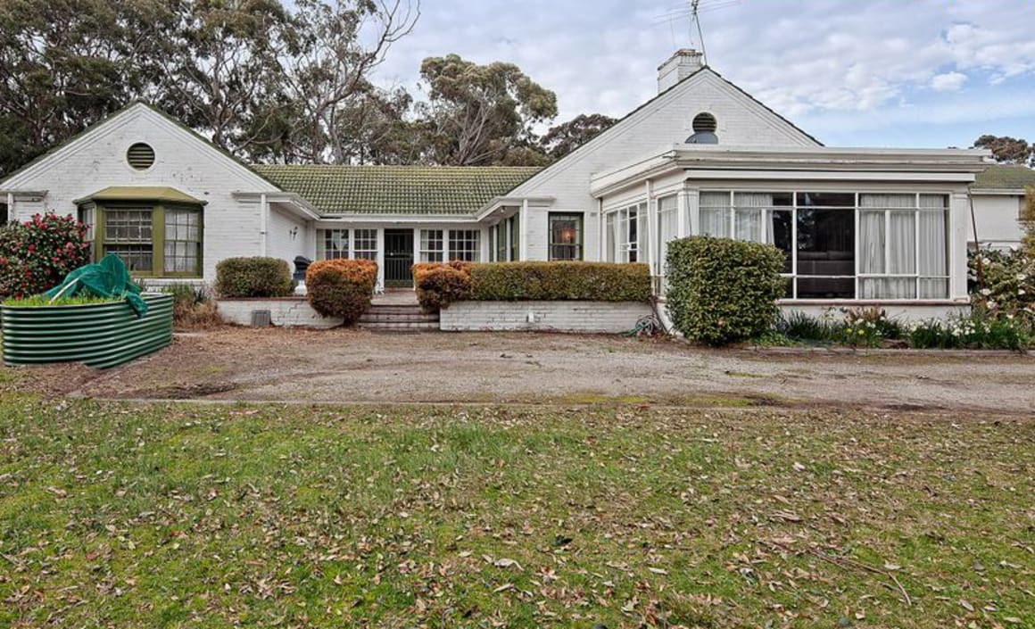 Former Victorian governor's sprawling Frankston mansion w...